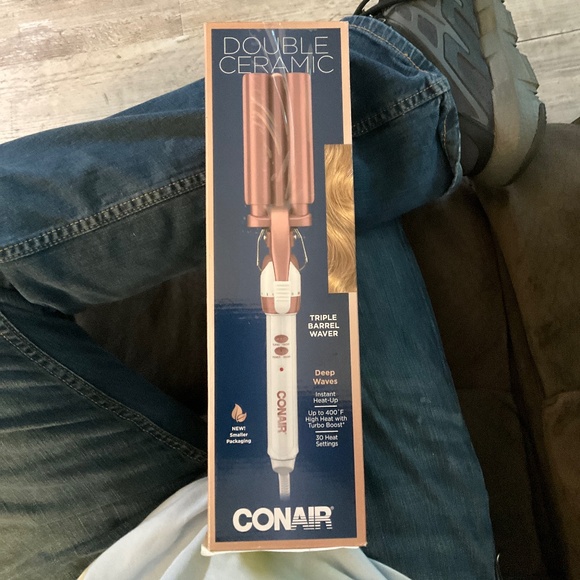 Conair Triple Barrel Double Ceramic  Waver - Picture 1 of 2